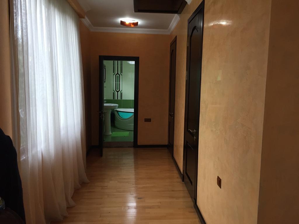 Sister'S Warm Guest House Батуми Екстериор снимка